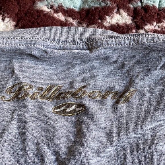 Vintage billabong long sleeve printed on a Reebok shirt - Picture 4 of 4